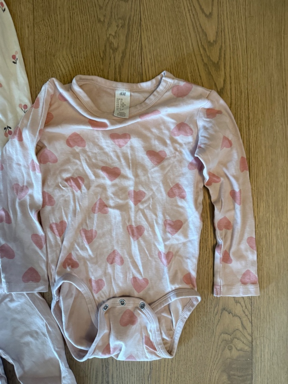 h&m girl lot bundle size 3t pink cherry hearts pants tops - Picture 2 of 4